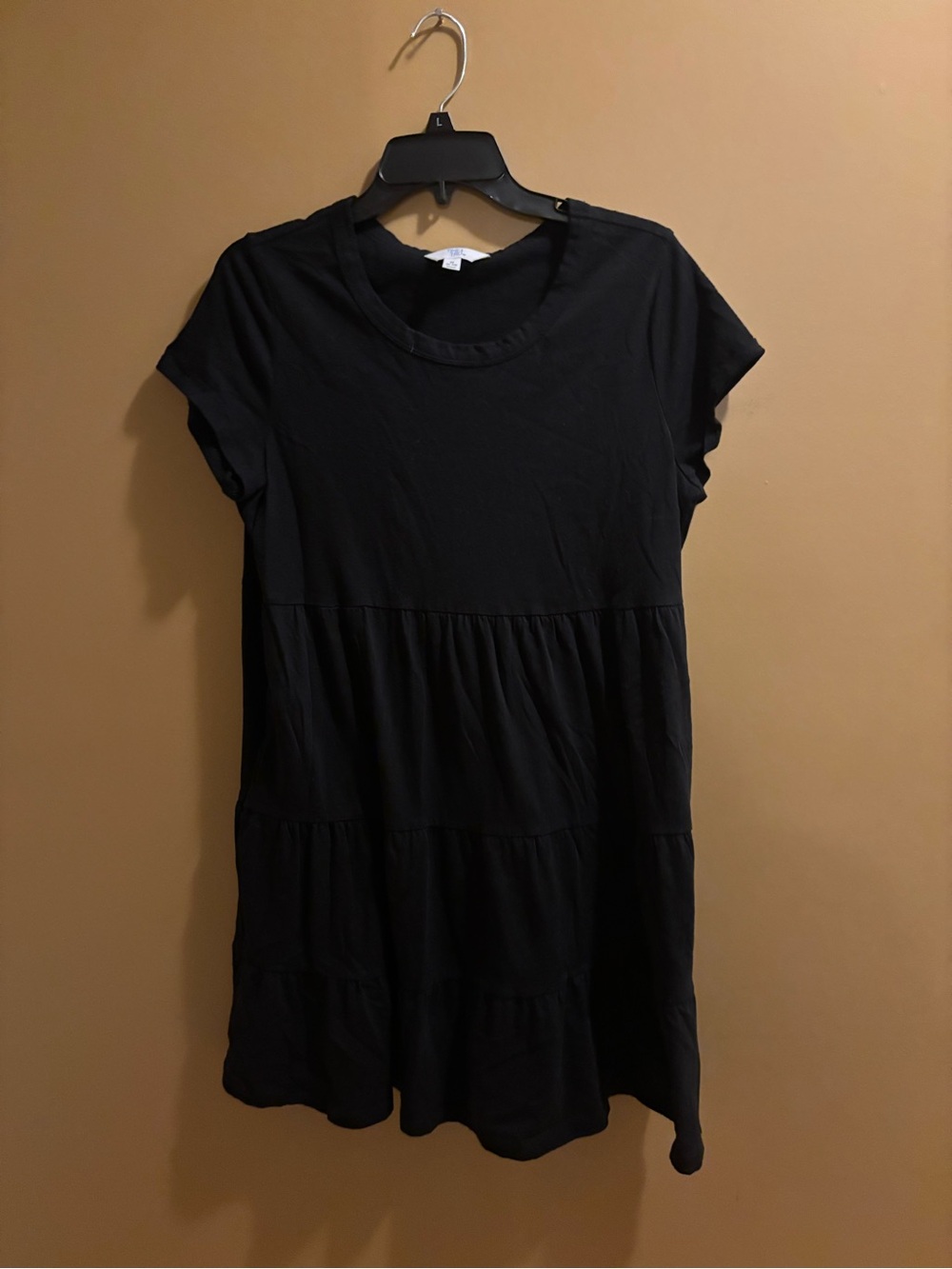 ⭐️⭐️Time and Tru Black Tiered Short-Sleeve Mini Dress